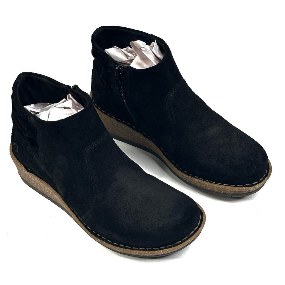 Born Viana Black Distressed Suede Leather Wedge Booties Womens 7 Zip New $150